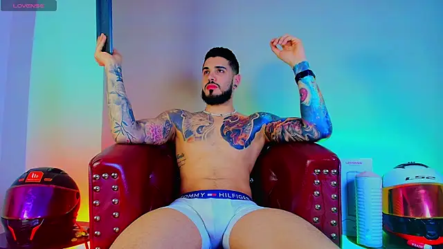 Snapshot of amodeus_bael_ chatting on 12.15.25 amodeus bael online show from 12.15.25