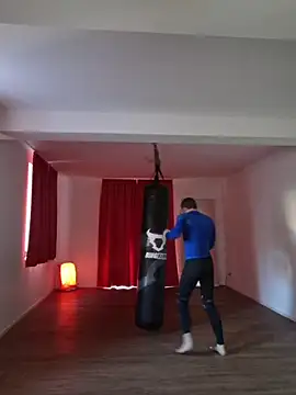 EyesNeverLies online show from 12.14.25