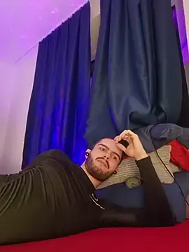 EyesNeverLies online show from 03.04.26