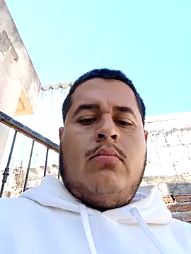 Snapshot of Jovenlechoso2044 chatting on 12.16.25 Jovenlechoso2044 online show from 12.16.25