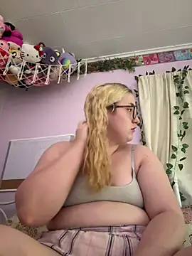 Snapshot of imawhorenslut19 chatting on 06.06.26 imawhorenslut19 online show from 06.06.26