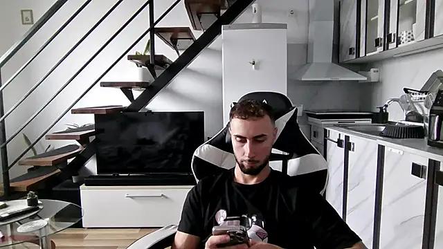 RyanStorm  online show from 10.04.25