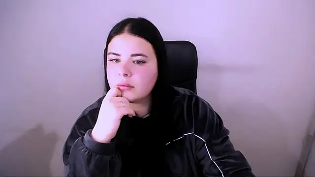  Trisha li online show from 10.23.25