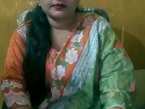 Snapshot of Saniya_K chatting on 10.05.25 Saniya K online show from 10.05.25