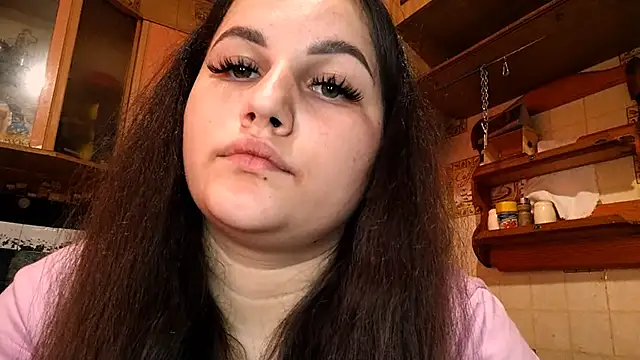 DierdreCousineau online show from 11.06.25