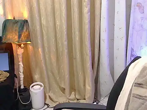 honeyLushess online show from 11.12.25