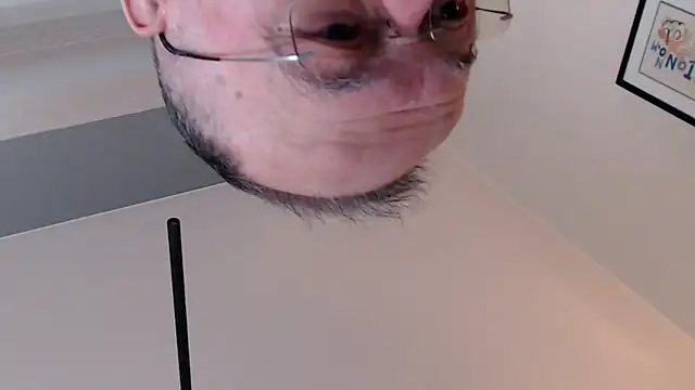 Snapshot of knodli chatting on 02.19.26 knodli online show from 02.19.26