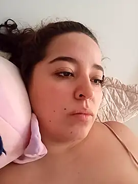 Snapshot of LoanaSantos chatting on 12.21.25 LoanaSantos online show from 12.21.25