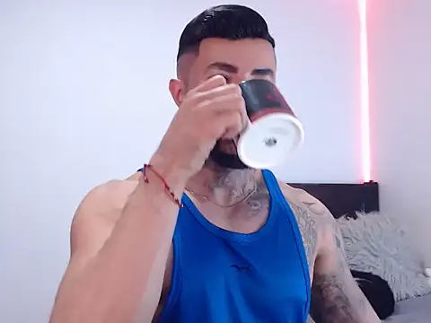 andrea de lucaa online show from 11.19.25