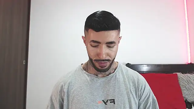 andrea de lucaa online show from 03.18.26