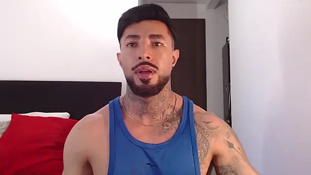 Snapshot of andrea_de_lucaa chatting on 06.12.26 andrea de lucaa online show from 06.12.26