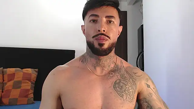 Snapshot of andrea_de_lucaa chatting on 07.07.26 andrea de lucaa online show from 07.07.26