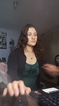 lindasyt online show from 02.27.26