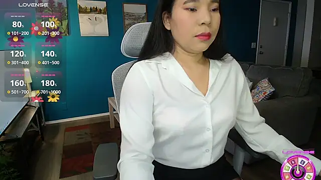 Snapshot of SHEILYN_ chatting on 06.03.26 SHEILYN online show from 06.03.26