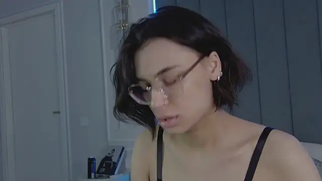 VioletAsh online show from 04.02.26