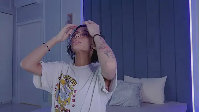 VioletAsh online show from 04.14.26