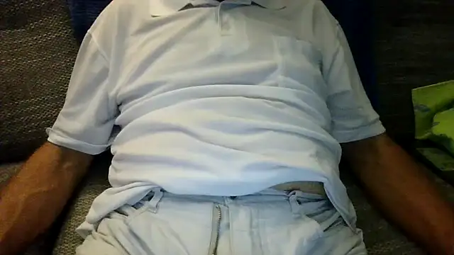 Snapshot of velikifant7 chatting on 11.10.25 velikifant7 online show from 11.10.25