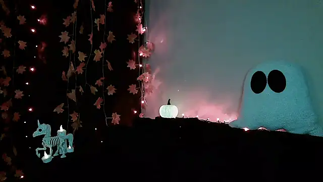   Leyla   online show from 10.20.25