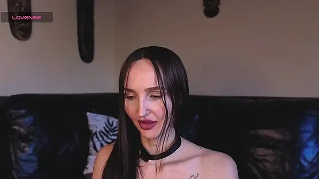 xSweetMissx online show from 10.25.25