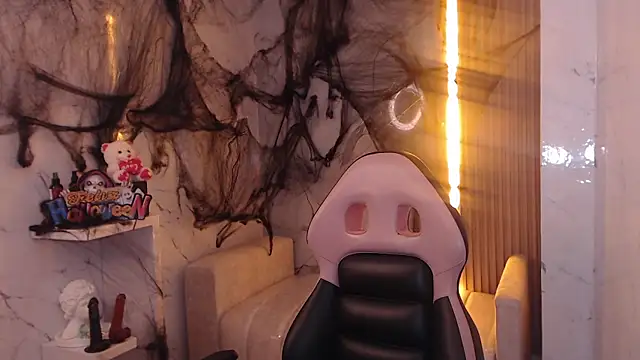 Sophia tf online show from 10.21.25