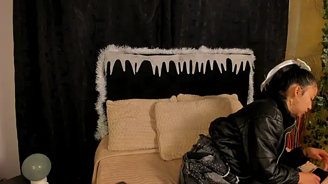 Tiffany Nm online show from 12.04.25