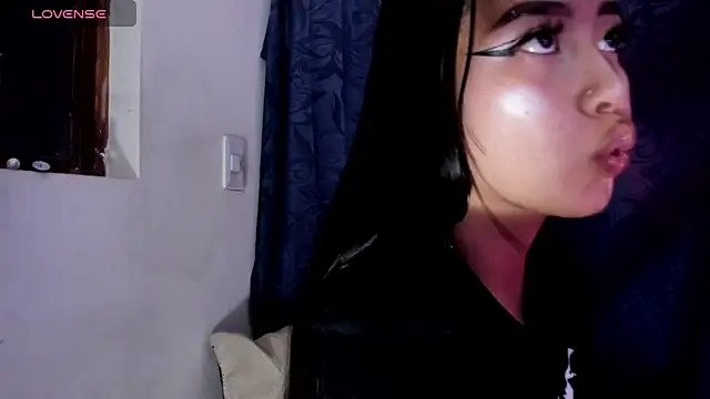 Snapshot of Viioleett_cum chatting on 10.02.25 Viioleett cum online show from 10.02.25