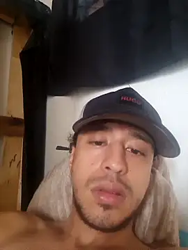 Snapshot of Santi2323xxX chatting on 03.04.26 Santi2323xxX online show from 03.04.26