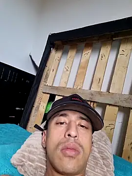 Santi2323xxX online show from 03.20.26