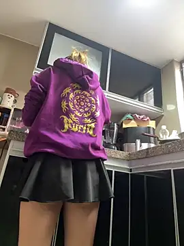 Snapshot of sabrina_rosee chatting on 09.15.25 sabrina rosee online show from 09.15.25