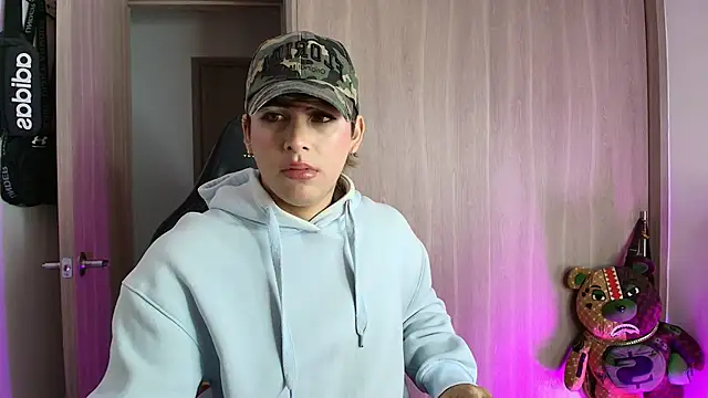 brunothompson3 online show from 09.10.25