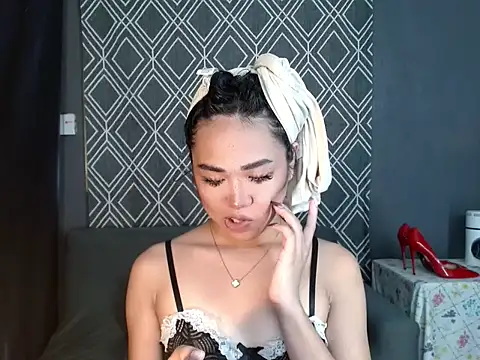 hugesignificant 69 online show from 11.25.25