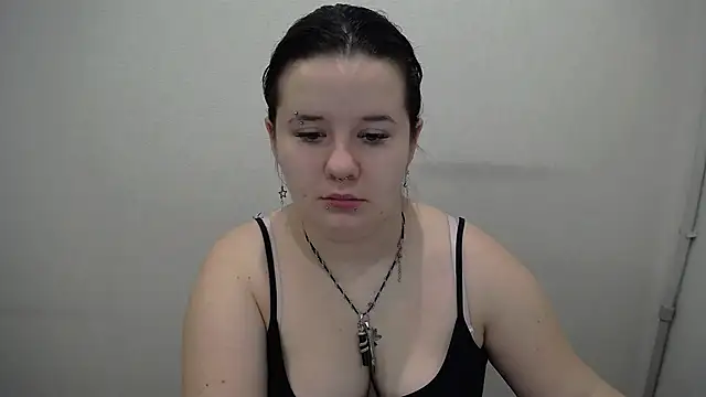 Snapshot of Mina_sky_ chatting on 10.28.25 Mina sky  online show from 10.28.25