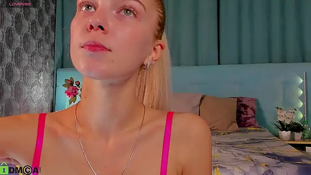 Aurora Bennet online show from 09.10.25