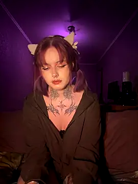 n1ghtcloud online show from 10.10.25