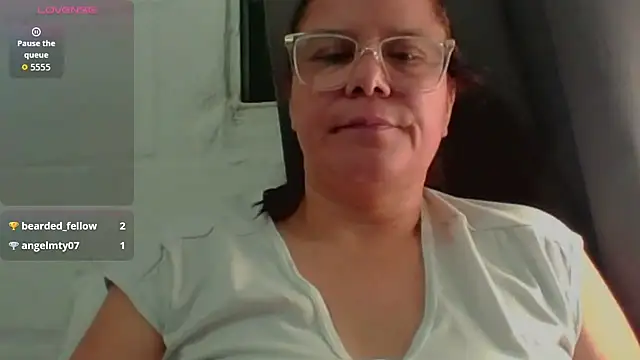 Snapshot of latinamaster chatting on 10.09.25 latinamaster online show from 10.09.25