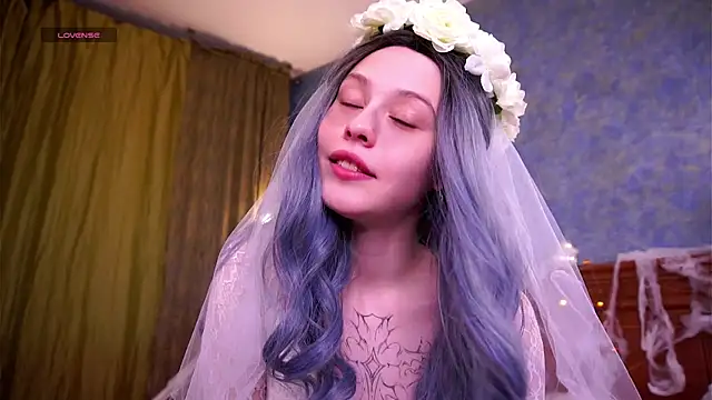 Snapshot of LurleneRamo chatting on 10.30.25 LurleneRamo online show from 10.30.25