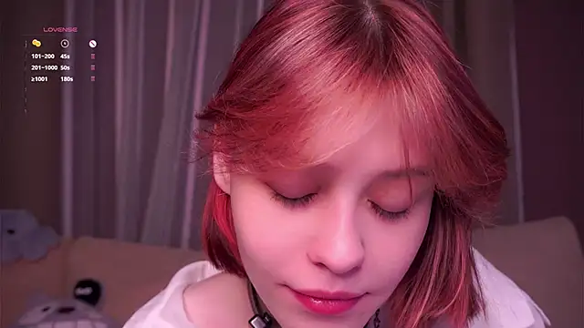 Snapshot of LurleneRamo chatting on 11.21.25 LurleneRamo online show from 11.21.25