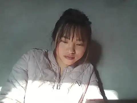 Snapshot of Lee_coope chatting on 11.29.25 Lee coope online show from 11.29.25