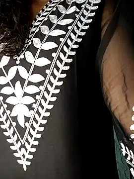 Snapshot of Nisha_cam12 chatting on 10.04.25 Nisha cam12 online show from 10.04.25