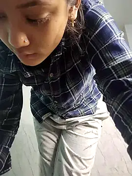 Snapshot of Nisha_cam12 chatting on 11.12.25 Nisha cam12 online show from 11.12.25