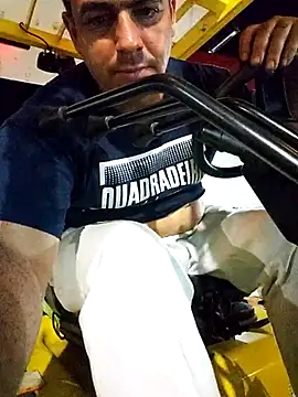 Snapshot of branquinho3 chatting on 11.29.25 branquinho3 online show from 11.29.25