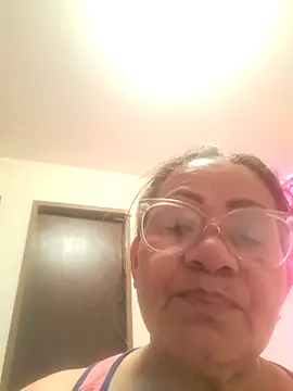 Vickysweeeettt online show from 12.17.25