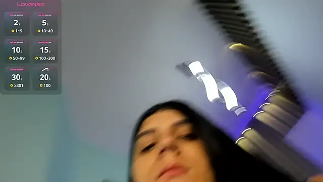 PauliinaBelle  online show from 10.26.25