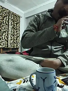 vardh033 online show from 11.17.25