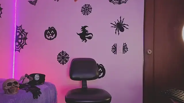 MiaCollinssx online show from 10.26.25