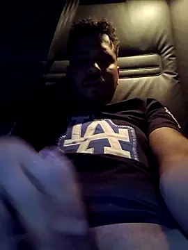 Snapshot of Danypeluche chatting on 09.10.25 Danypeluche online show from 09.10.25