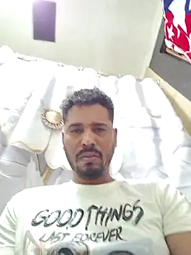 Snapshot of Danypeluche chatting on 09.20.25 Danypeluche online show from 09.20.25