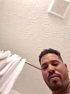 Snapshot of Danypeluche chatting on 10.30.25 Danypeluche online show from 10.30.25