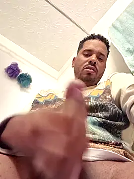 Snapshot of Danypeluche chatting on 11.01.25 Danypeluche online show from 11.01.25