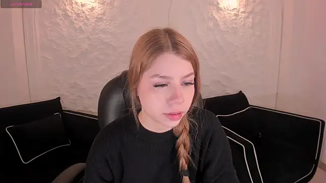 TiffannySins online show from 04.14.26